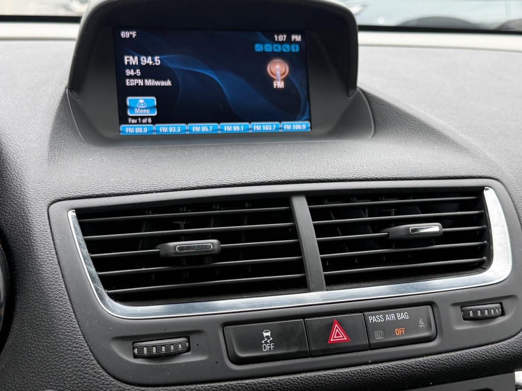 Buick Encore Vehicle Full-screen Gallery Image 16