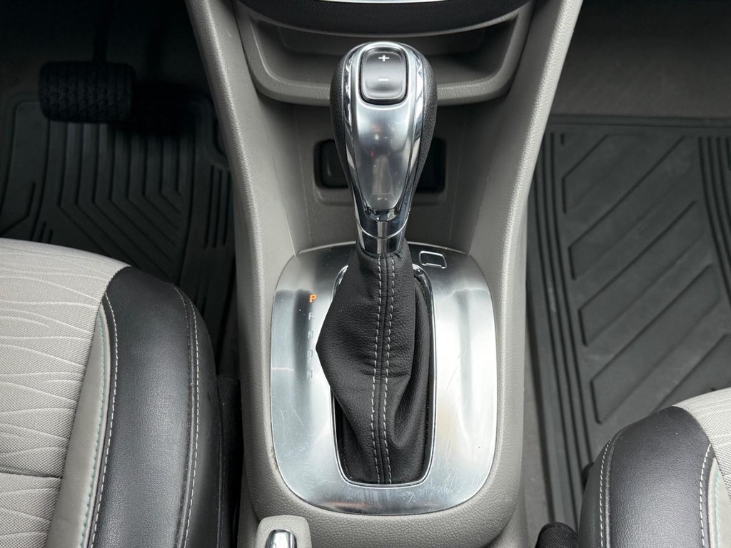 Buick Encore Vehicle Full-screen Gallery Image 19