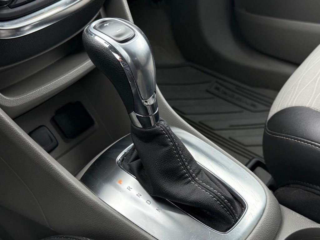 Buick Encore Vehicle Full-screen Gallery Image 20