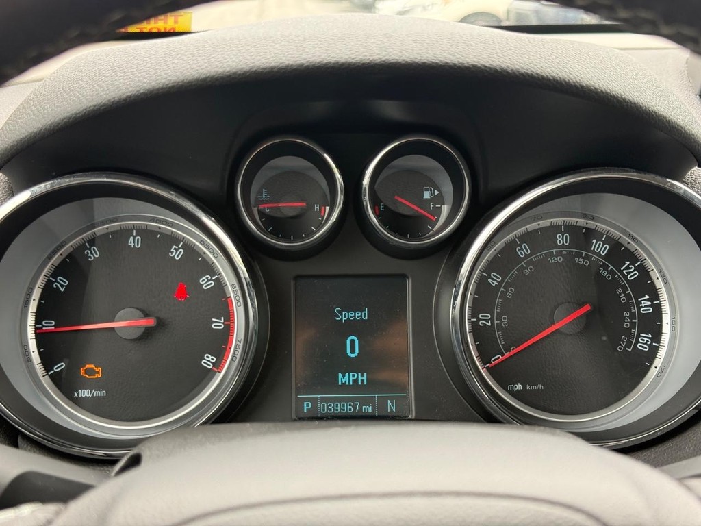 Buick Encore Vehicle Full-screen Gallery Image 21