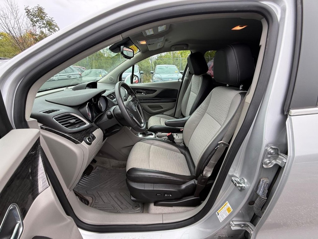 Buick Encore Vehicle Full-screen Gallery Image 24
