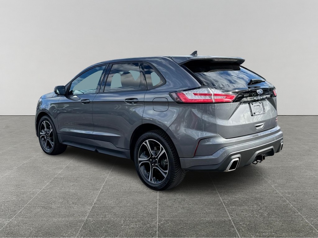 Ford Edge Vehicle Full-screen Gallery Image 03