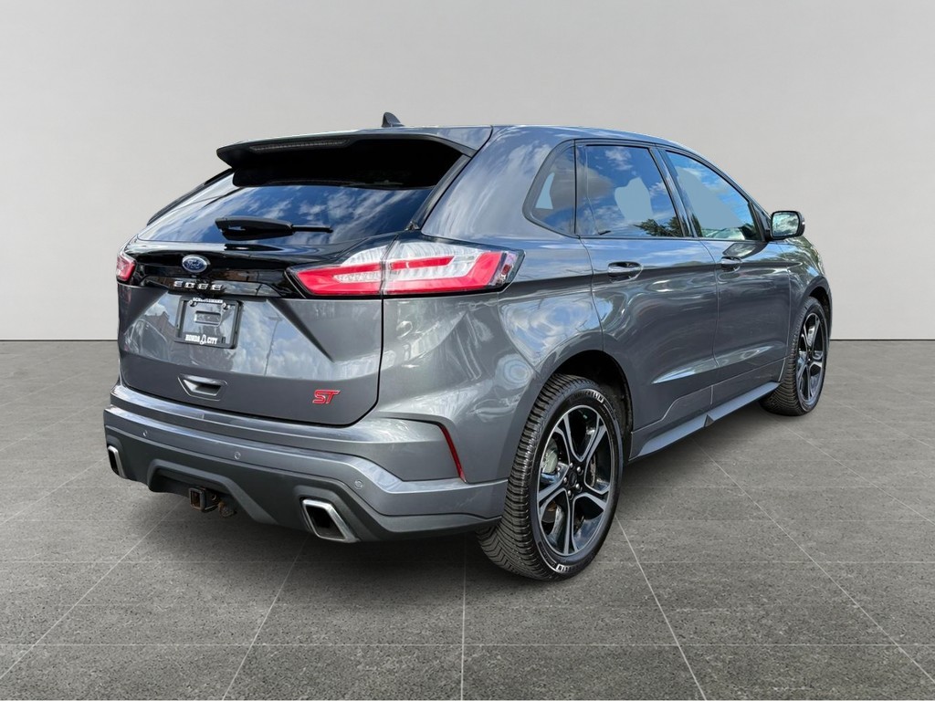 Ford Edge Vehicle Full-screen Gallery Image 05