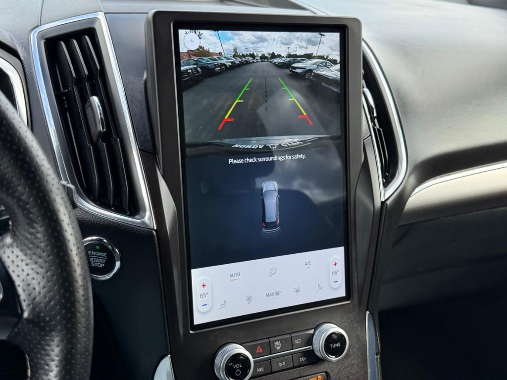 Ford Edge Vehicle Full-screen Gallery Image 17