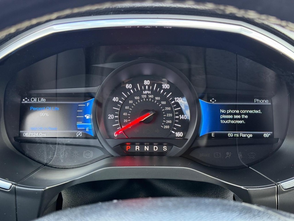 Ford Edge Vehicle Full-screen Gallery Image 20
