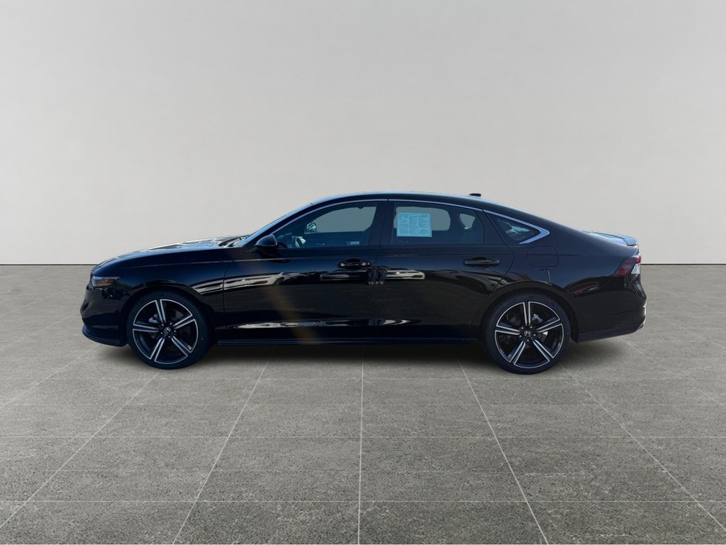 Honda Accord Hybrid Vehicle Full-screen Gallery Image 02