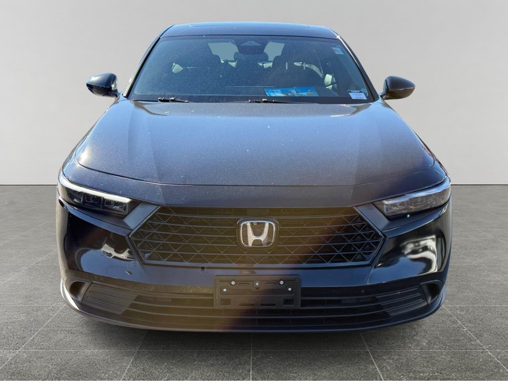 Honda Accord Hybrid Vehicle Full-screen Gallery Image 09