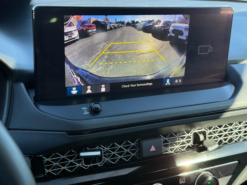 Honda Accord Hybrid Vehicle Full-screen Gallery Image 18