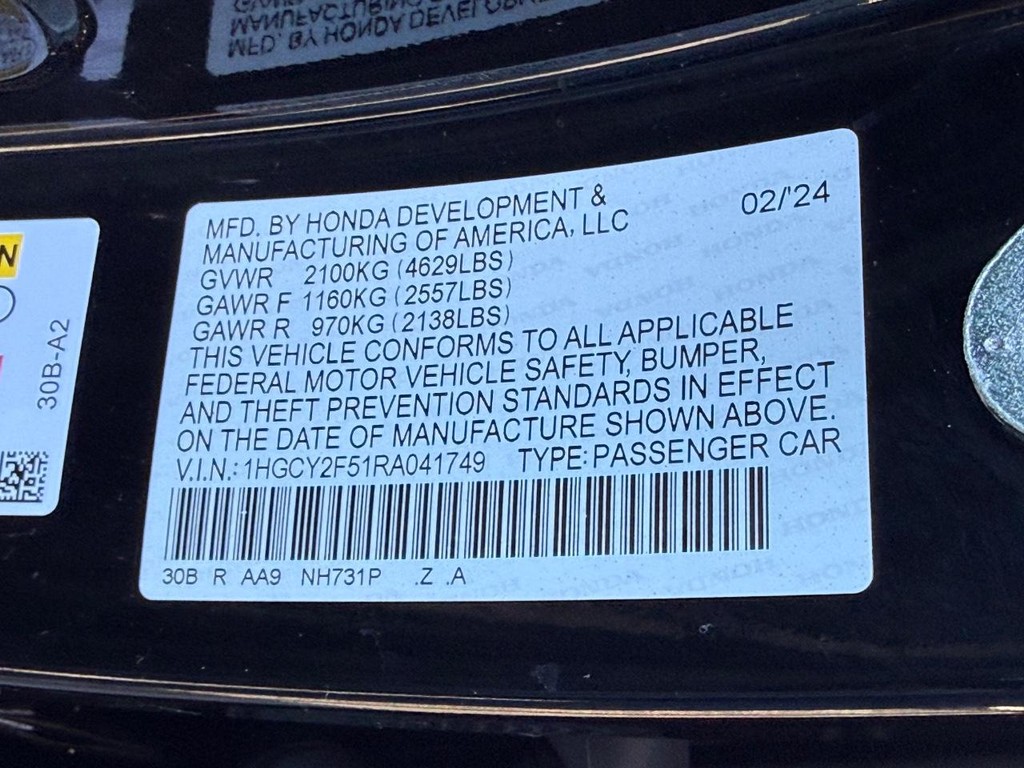 Honda Accord Hybrid Vehicle Full-screen Gallery Image 27