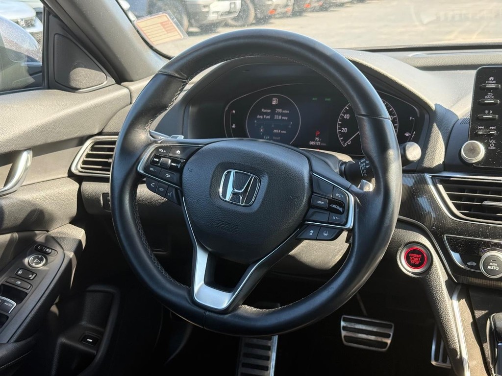 Honda Accord Sedan Vehicle Full-screen Gallery Image 13