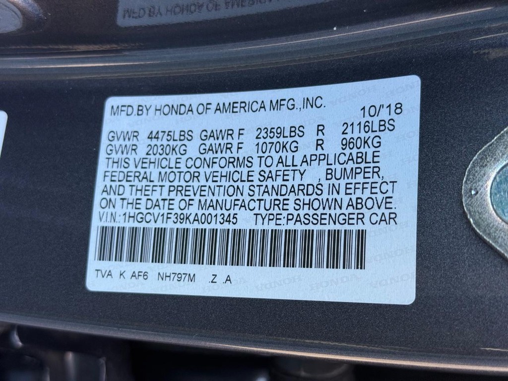 Honda Accord Sedan Vehicle Full-screen Gallery Image 26