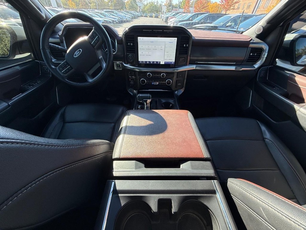 Ford F-150 Vehicle Full-screen Gallery Image 13