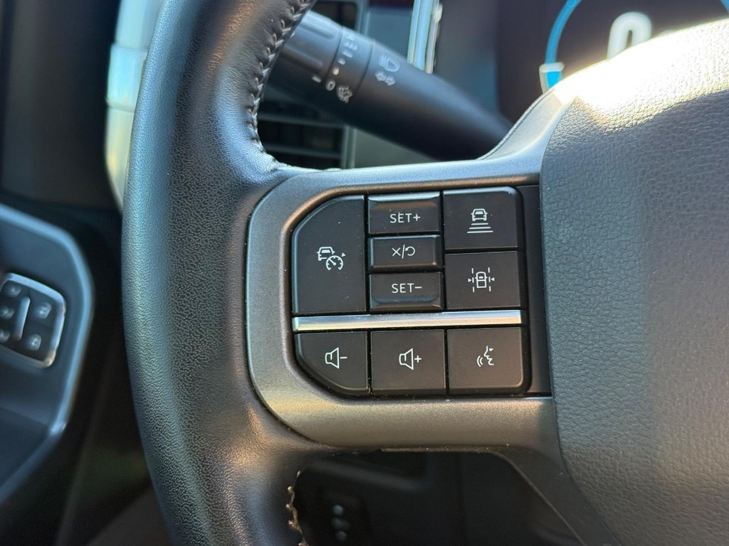 Ford F-150 Vehicle Full-screen Gallery Image 15