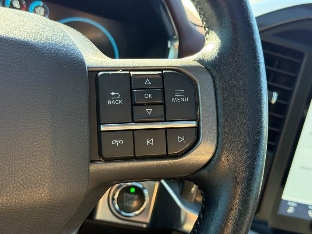 Ford F-150 Vehicle Full-screen Gallery Image 16