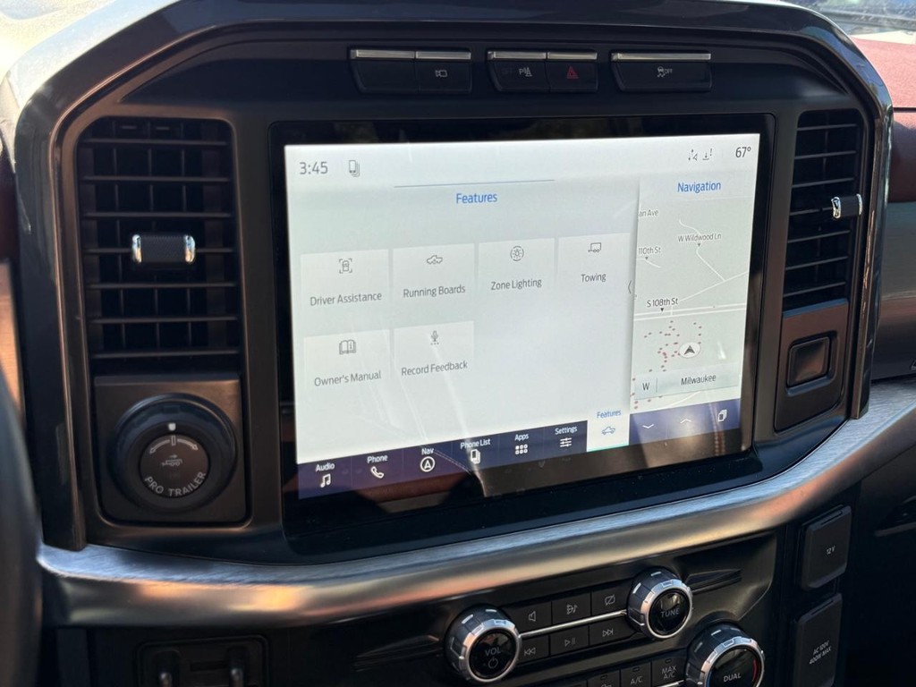 Ford F-150 Vehicle Full-screen Gallery Image 17