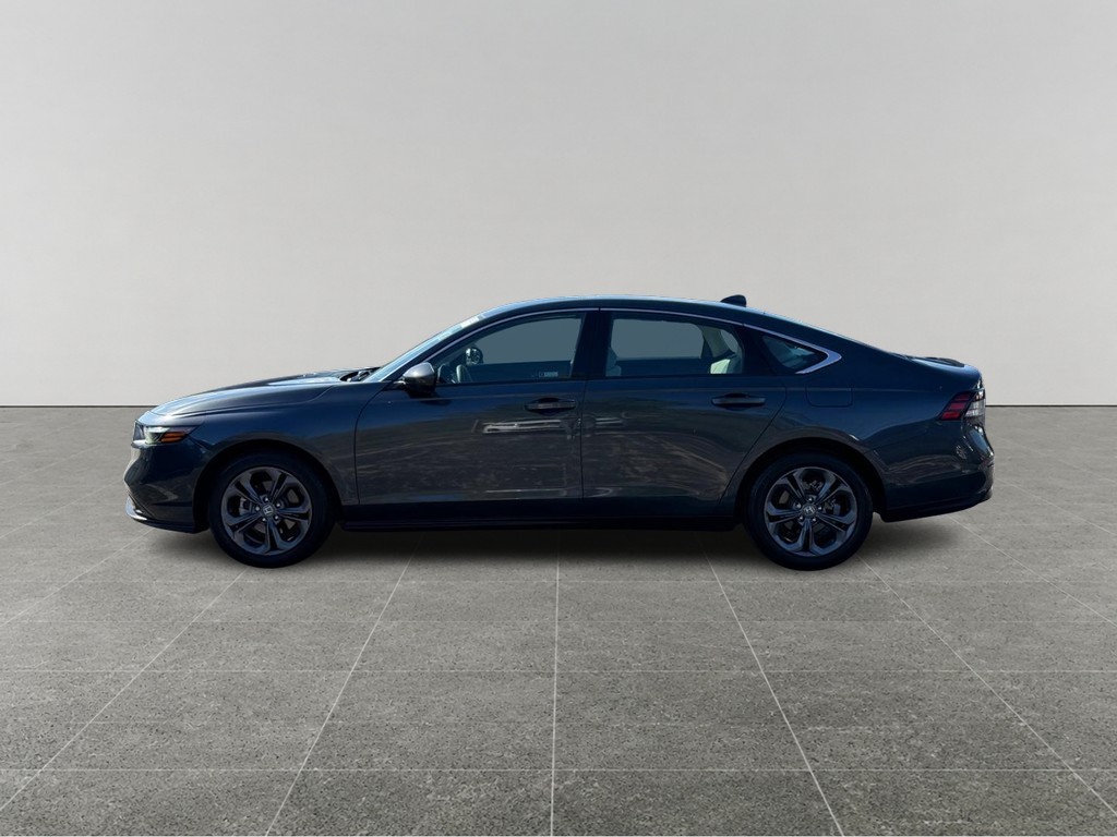Honda Accord Sedan Vehicle Full-screen Gallery Image 02