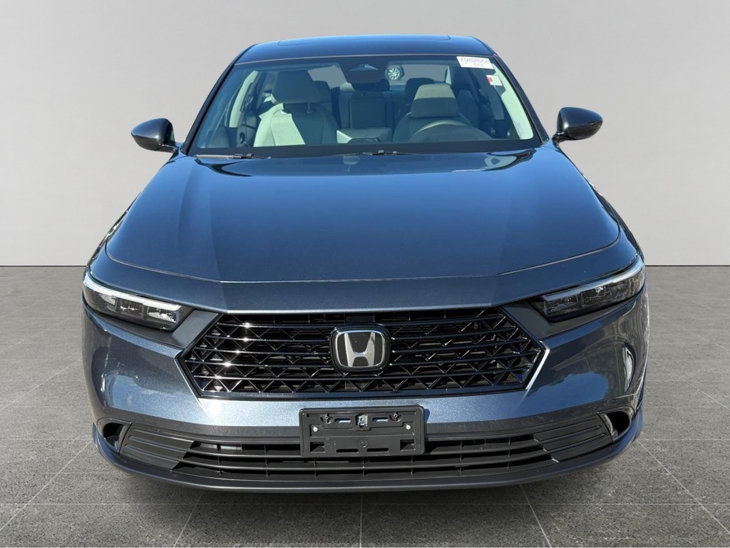 Honda Accord Sedan Vehicle Full-screen Gallery Image 09