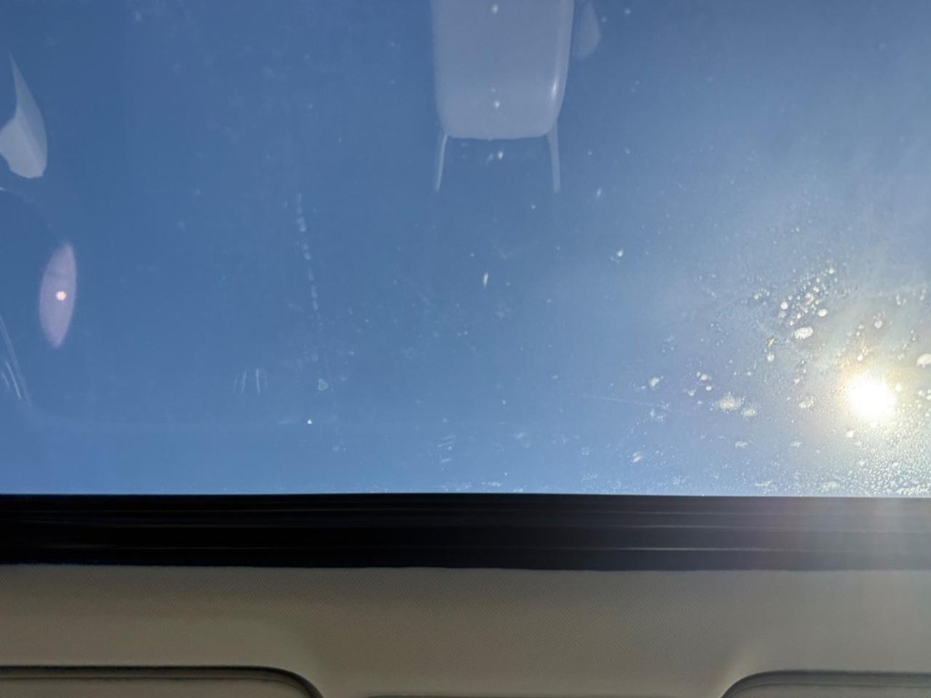 Honda Accord Sedan Vehicle Full-screen Gallery Image 12