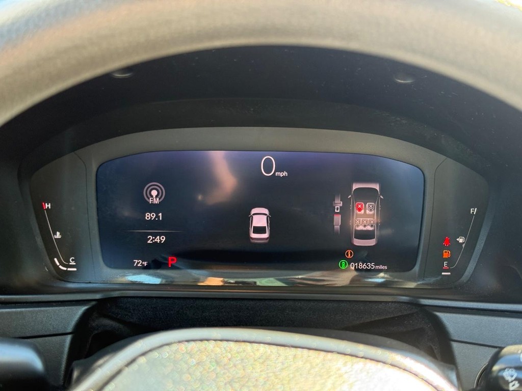 Honda Accord Sedan Vehicle Full-screen Gallery Image 22