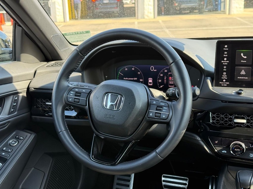 Honda Accord Hybrid Vehicle Full-screen Gallery Image 14