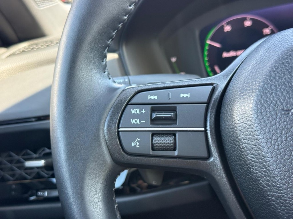 Honda Accord Hybrid Vehicle Full-screen Gallery Image 15