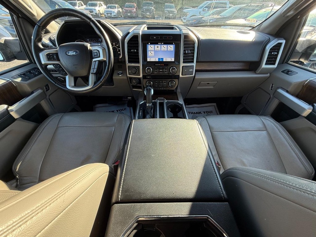 Ford F-150 Vehicle Full-screen Gallery Image 13