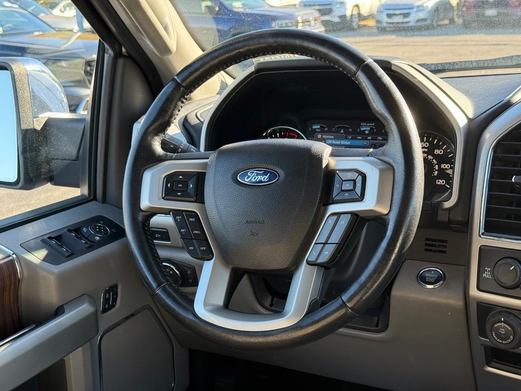 Ford F-150 Vehicle Full-screen Gallery Image 14