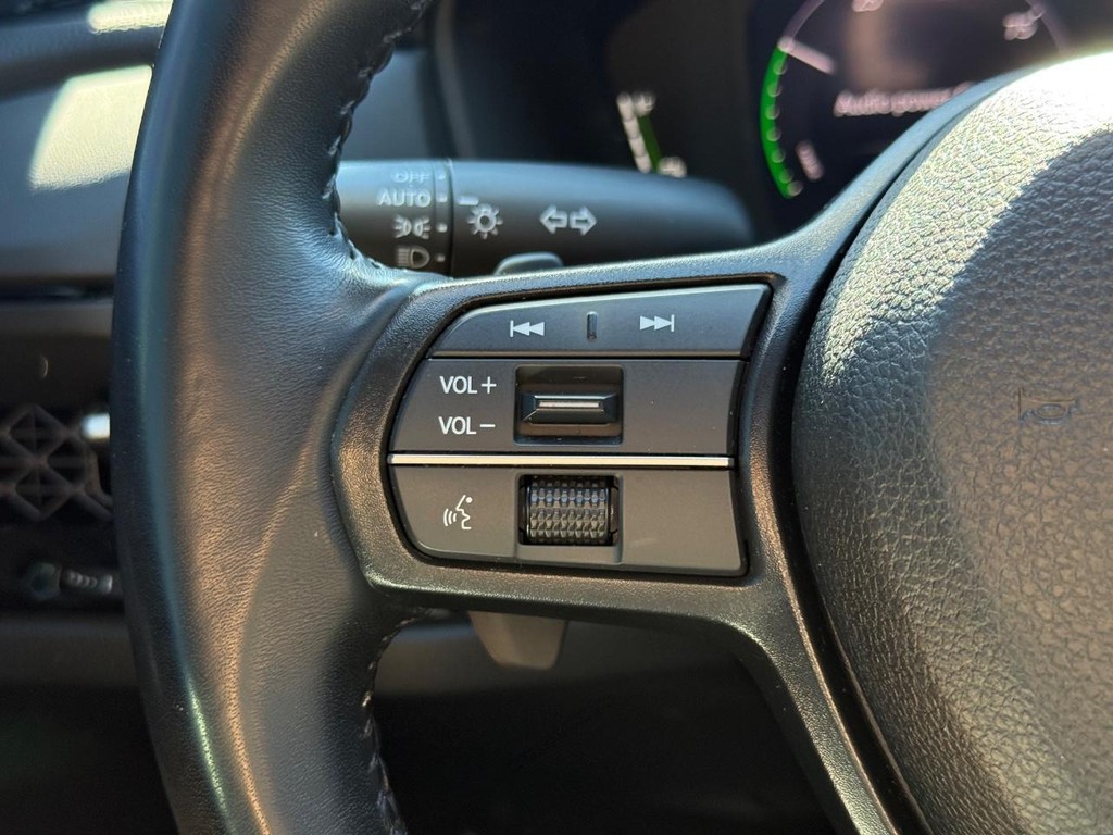 Honda Accord Hybrid Vehicle Full-screen Gallery Image 15
