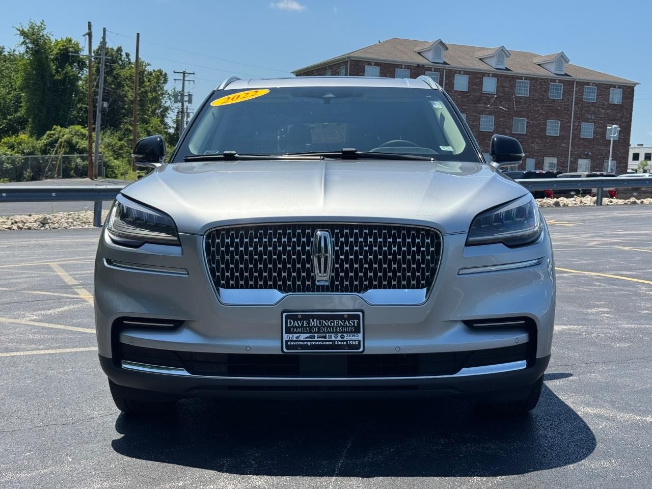 Lincoln Aviator Vehicle Full-screen Gallery Image 09