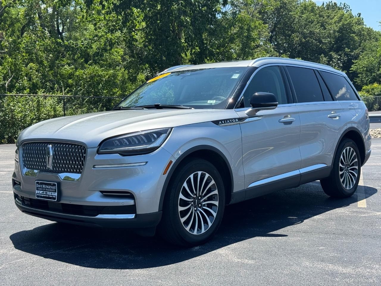 Lincoln Aviator Vehicle Full-screen Gallery Image 10