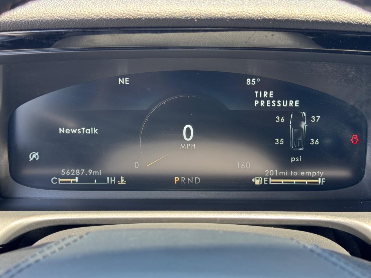 Lincoln Aviator Vehicle Full-screen Gallery Image 22