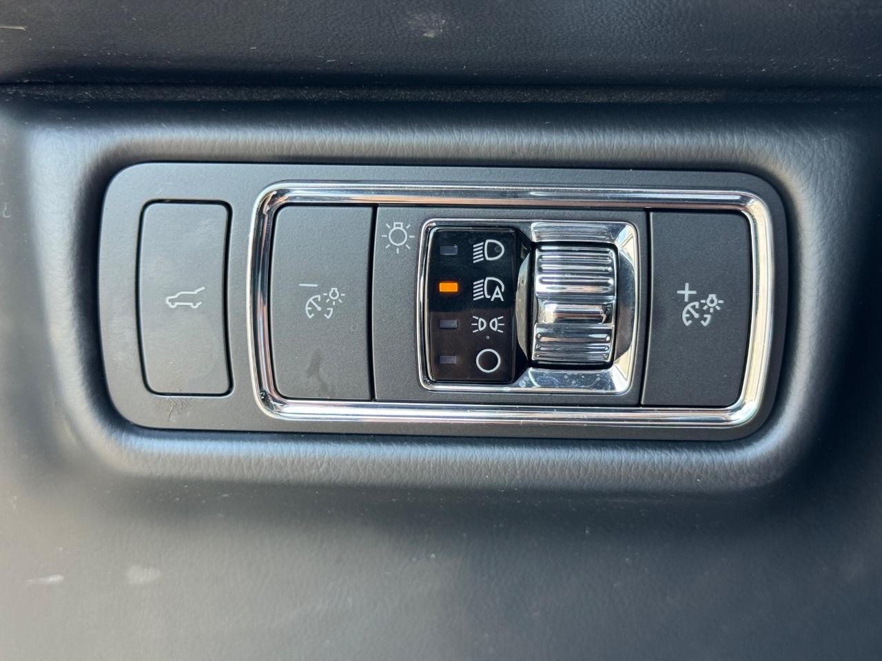 Lincoln Aviator Vehicle Full-screen Gallery Image 25