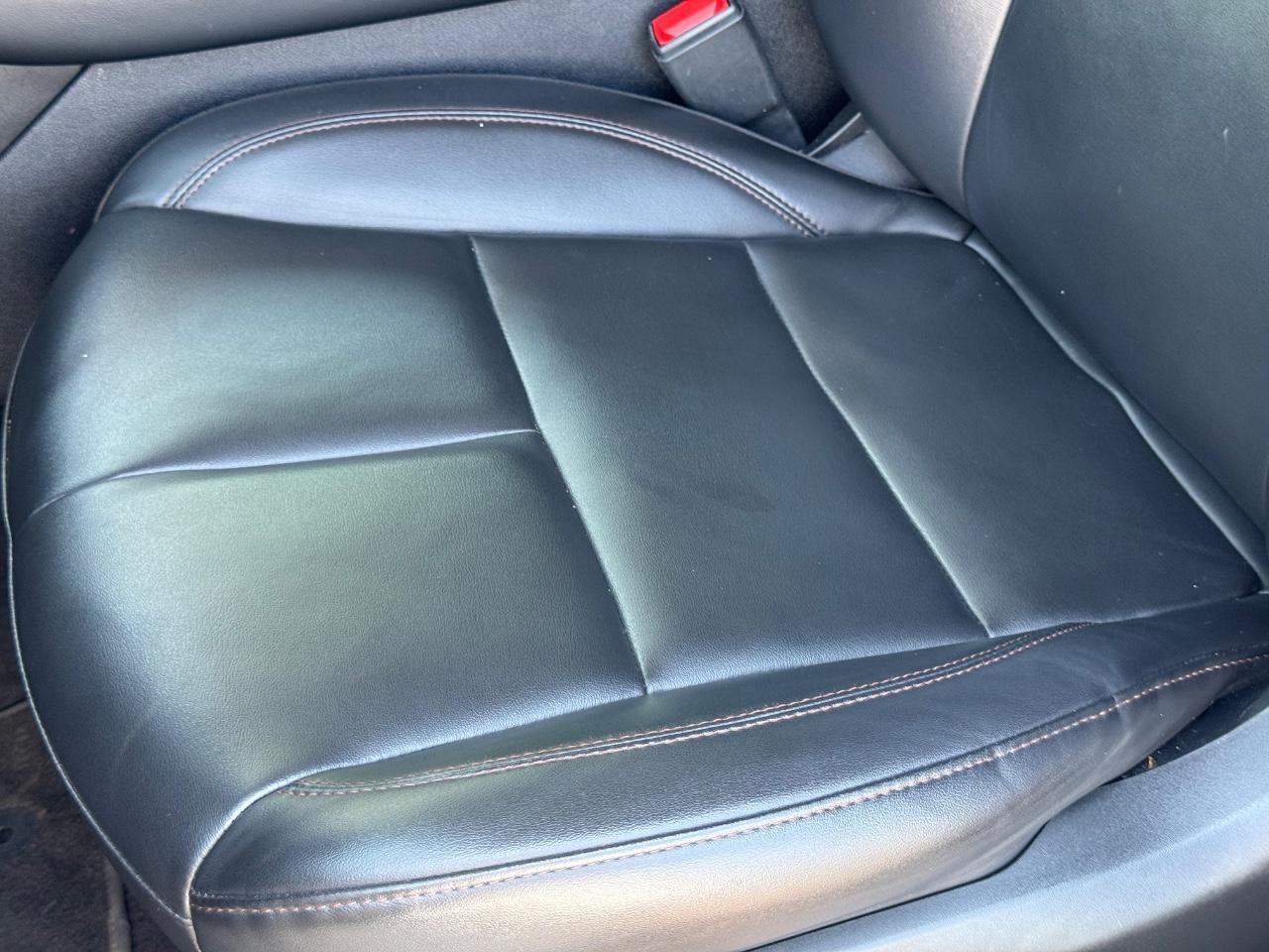 Lincoln Aviator Vehicle Full-screen Gallery Image 28