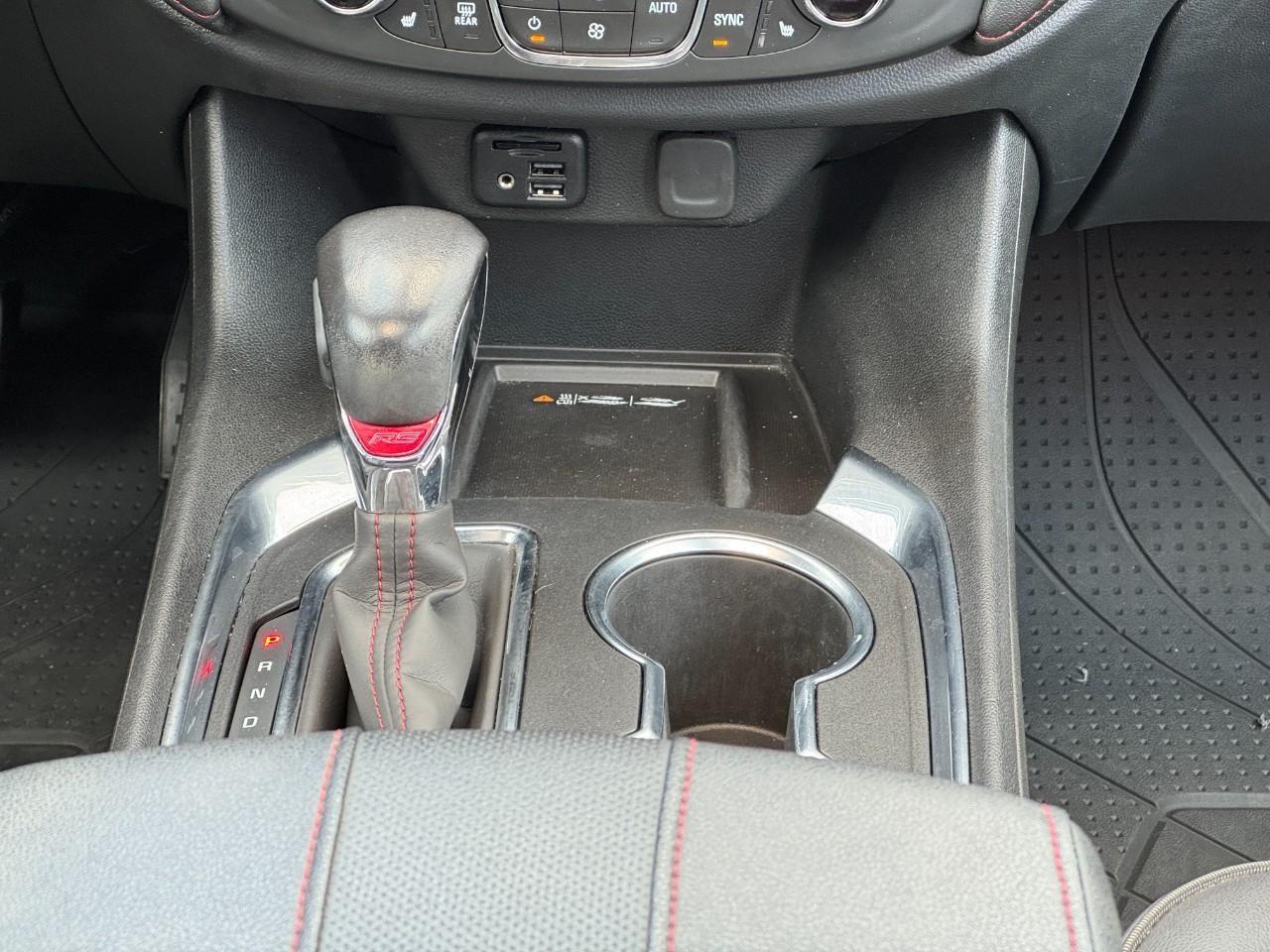 Chevrolet Traverse Vehicle Full-screen Gallery Image 15