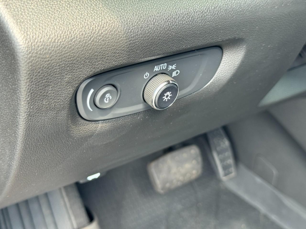 Chevrolet Traverse Vehicle Full-screen Gallery Image 18