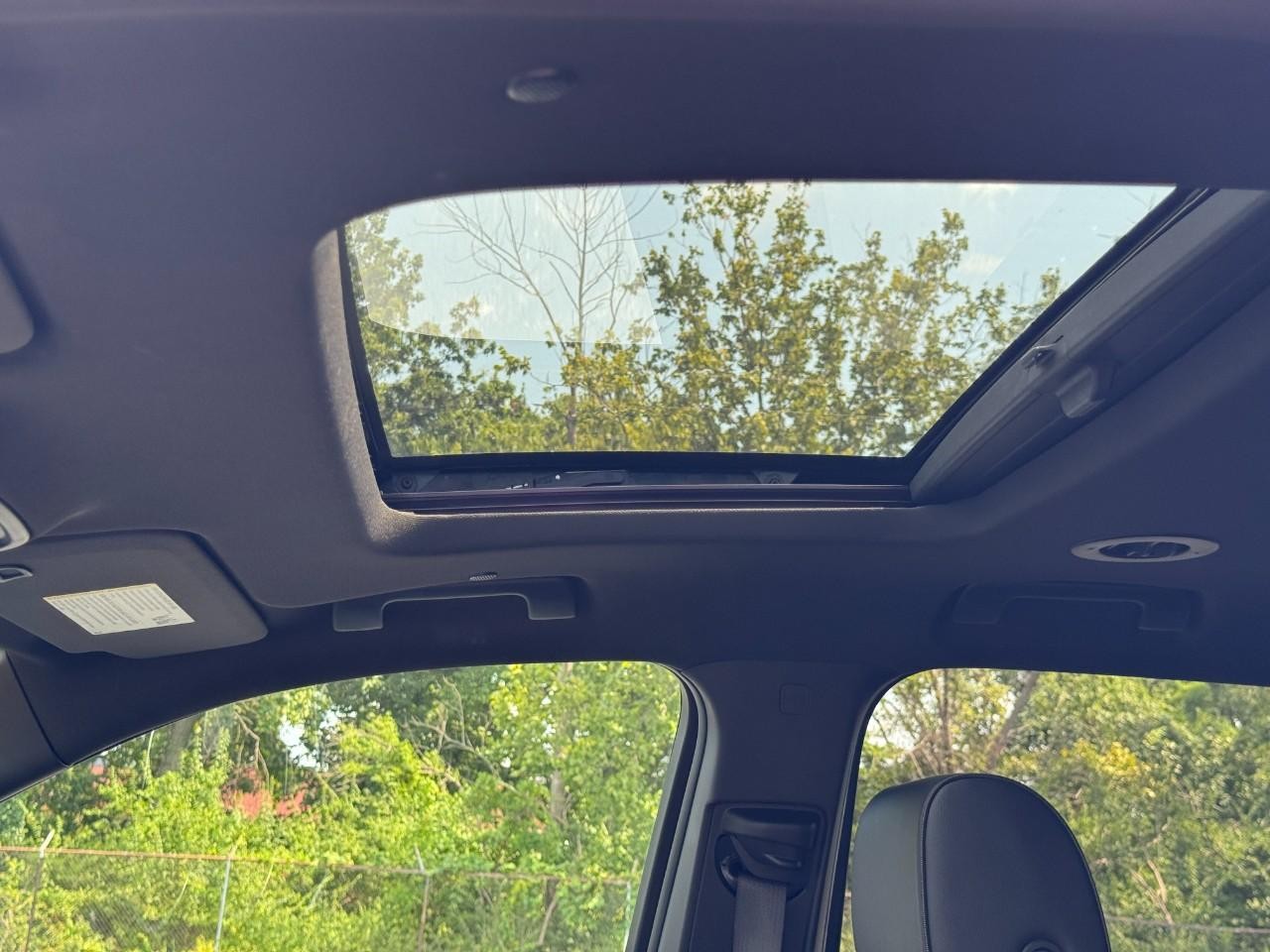 Chevrolet Traverse Vehicle Full-screen Gallery Image 27