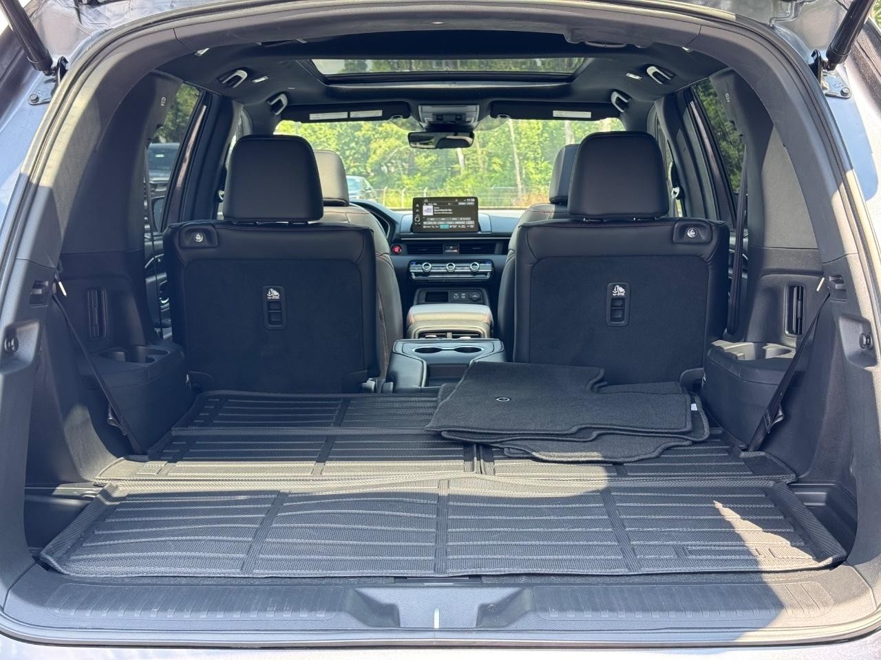 Honda Pilot Vehicle Full-screen Gallery Image 04