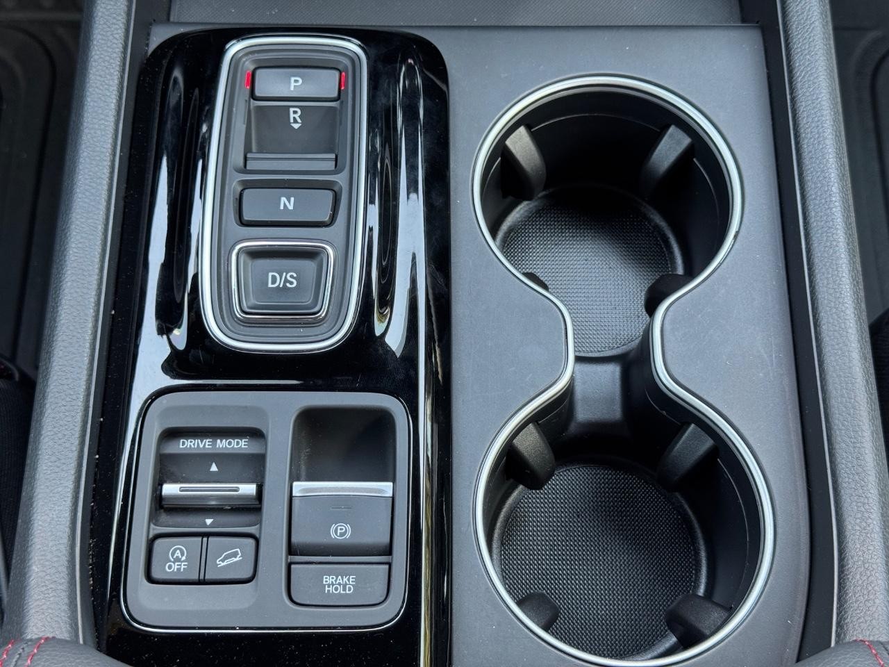 Honda Pilot Vehicle Full-screen Gallery Image 17