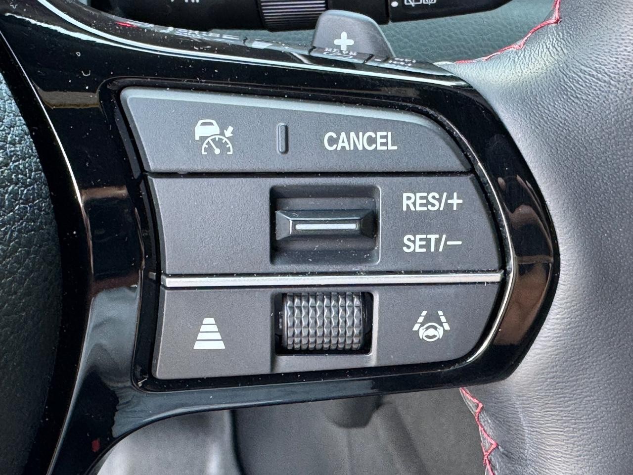 Honda Pilot Vehicle Full-screen Gallery Image 23