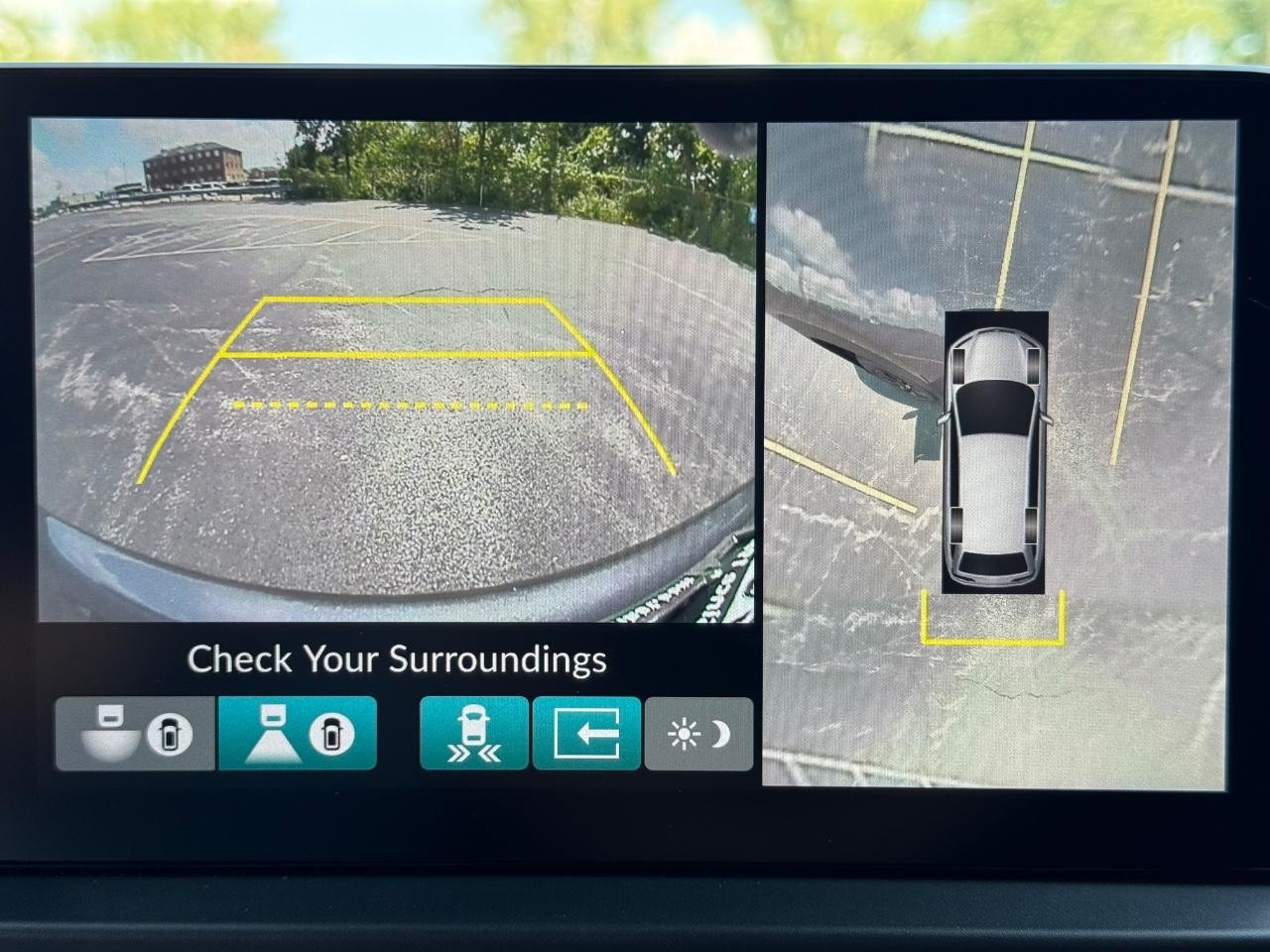 Honda Pilot Vehicle Full-screen Gallery Image 25