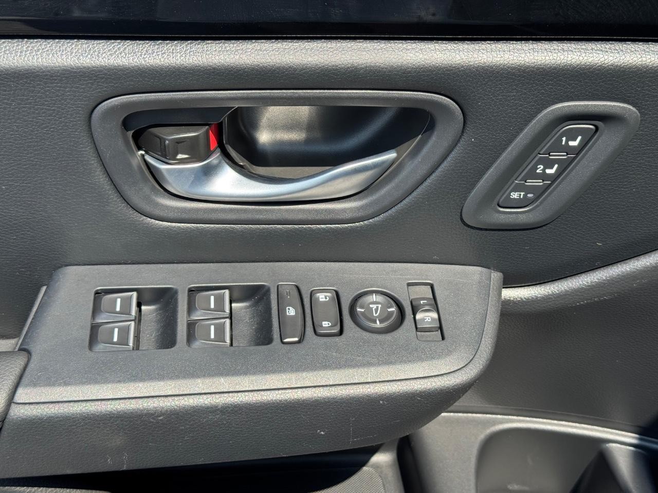 Honda Pilot Vehicle Full-screen Gallery Image 25