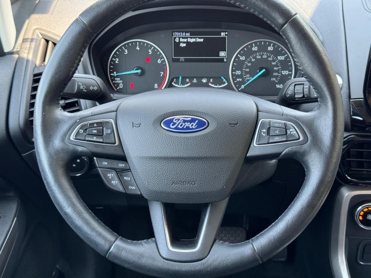 Ford EcoSport Vehicle Full-screen Gallery Image 11