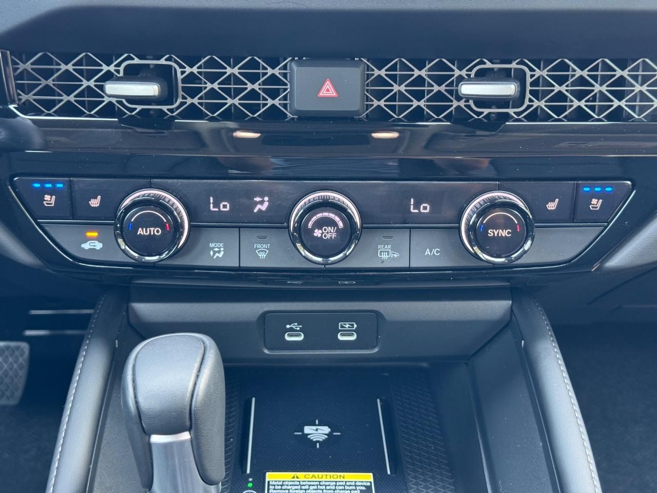 Honda Accord Hybrid Vehicle Full-screen Gallery Image 12