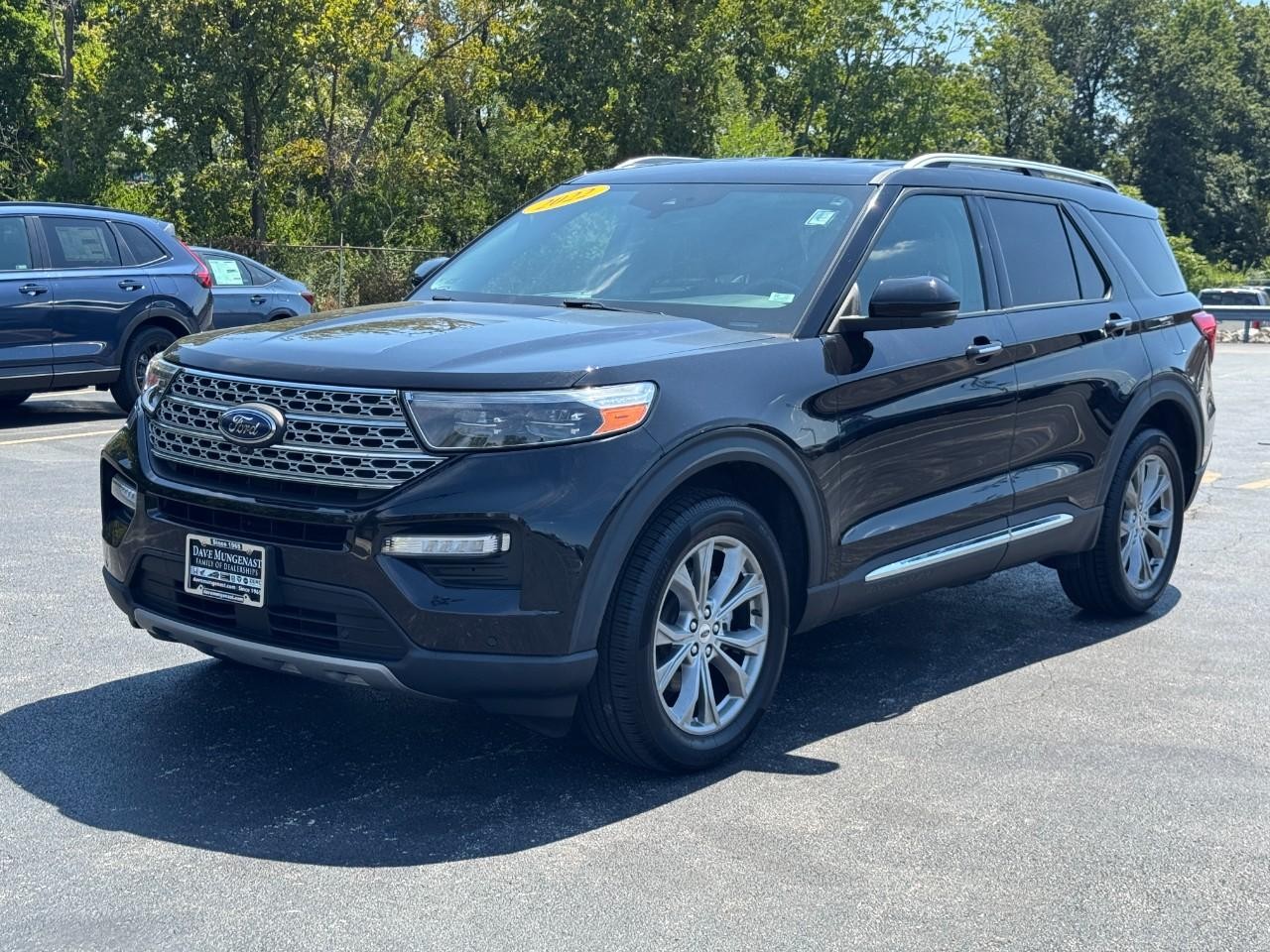 Ford Explorer Vehicle Full-screen Gallery Image 08