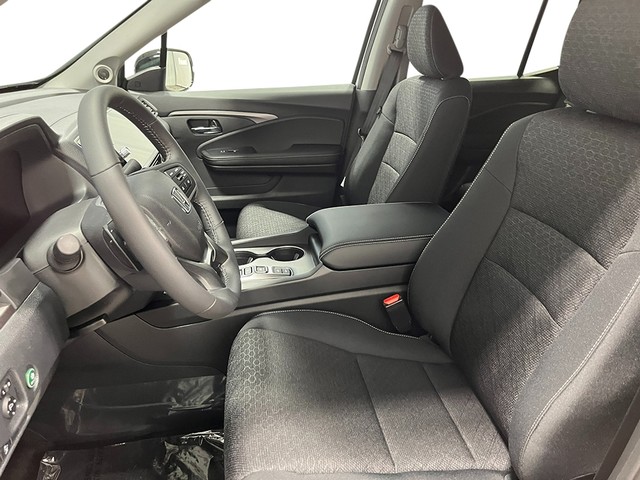 Honda Ridgeline Vehicle Full-screen Gallery Image 11