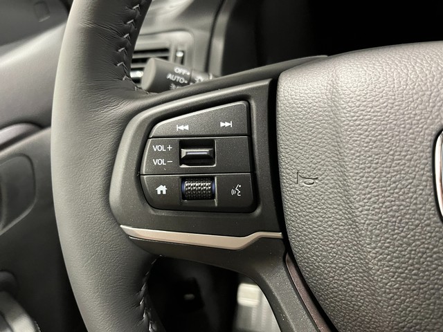 Honda Ridgeline Vehicle Full-screen Gallery Image 15