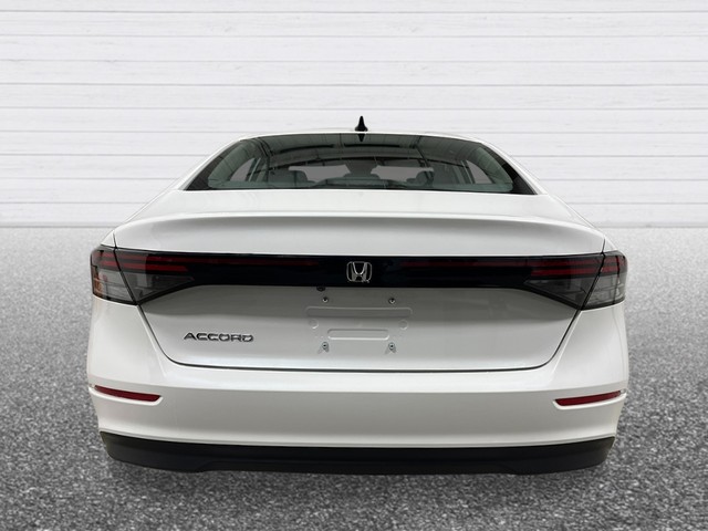 Honda Accord Sedan Vehicle Full-screen Gallery Image 04