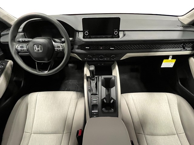 Honda Accord Sedan Vehicle Full-screen Gallery Image 15