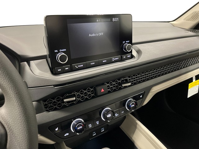 Honda Accord Sedan Vehicle Full-screen Gallery Image 19