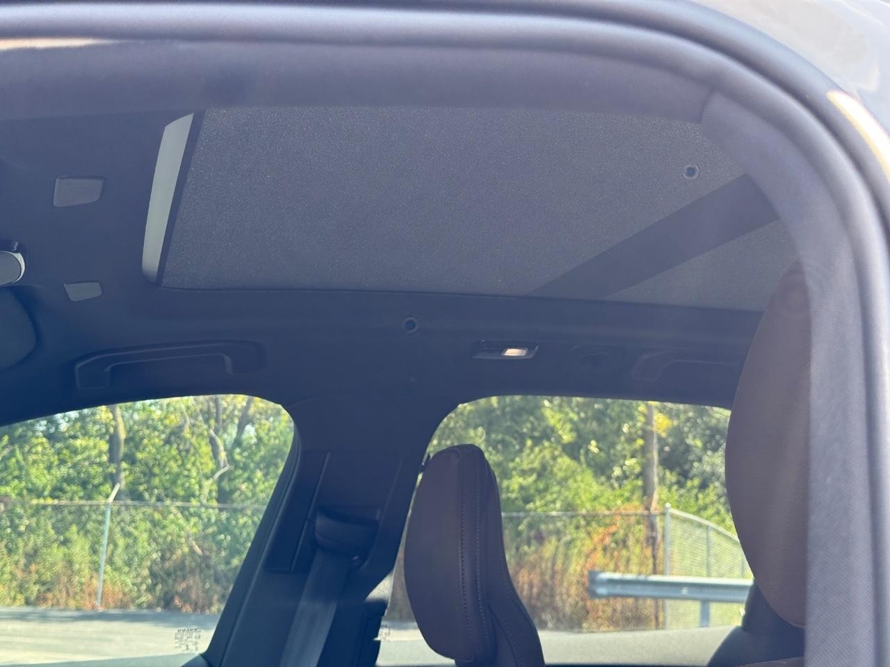 Volvo XC60 Vehicle Full-screen Gallery Image 22